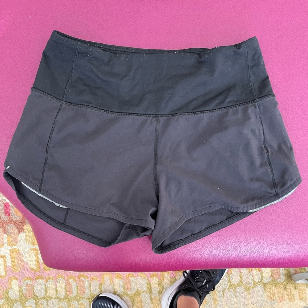 Black run on lululemon shorts size 4
